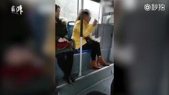 女人小便的视频,真实小便视频背后的故事